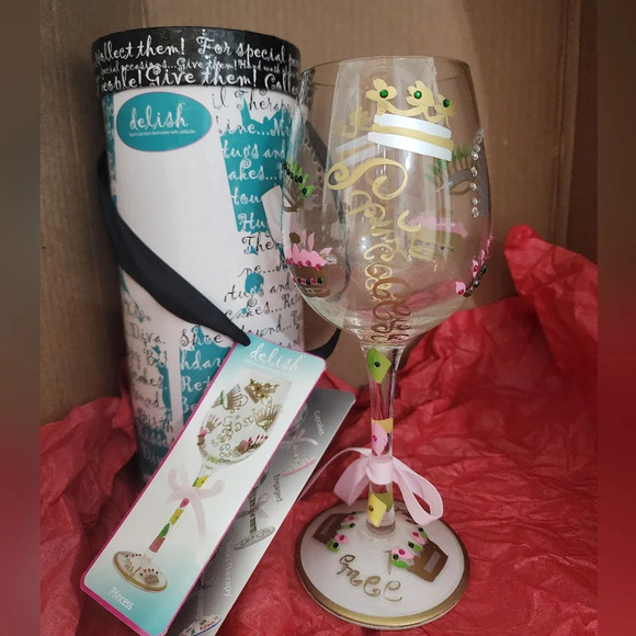 🍷 Handpainted Delish 15oz wine glass w/ carrier - Picture 4 of 8